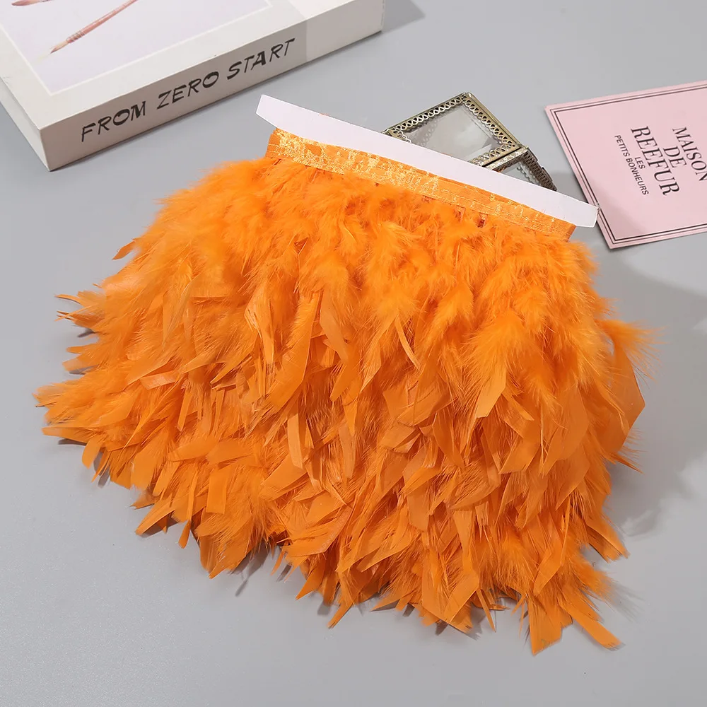 ขนนกห่านสีส้มฟูฟ่องขนาด 10-15 ซม. สำหรับตกแต่งงานปักเย็บผ้า DIY ชุดเดรส ชุดแฟนซี งานปาร์ตี้ และเครื่องประดับ