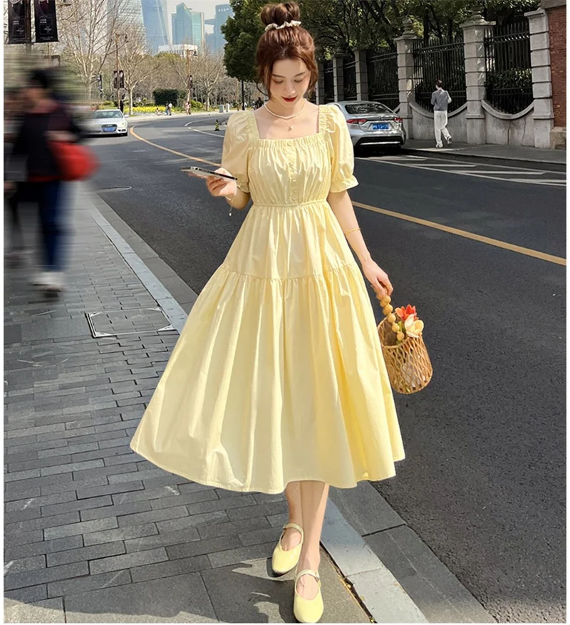 Cream Yellow Bubble Sleeved Dress For Women's Summer French Style Square Neckline With A Waistband That Exudes A Slimming Look