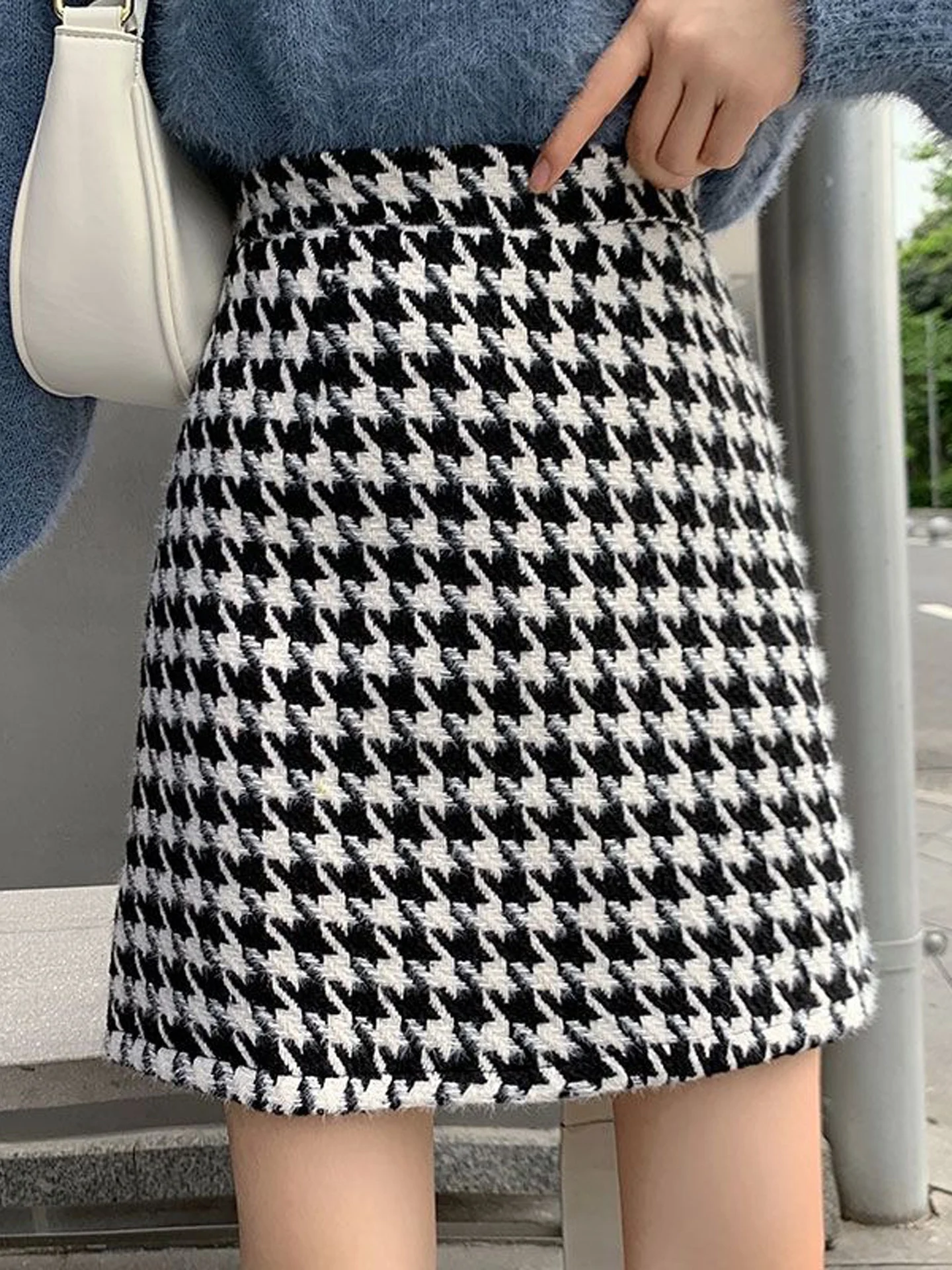 Korean Style High Waist A-Line  Skirt Women's Autumn New Fashion Checkered Woolen Skirts Anti-Light Short Skirts