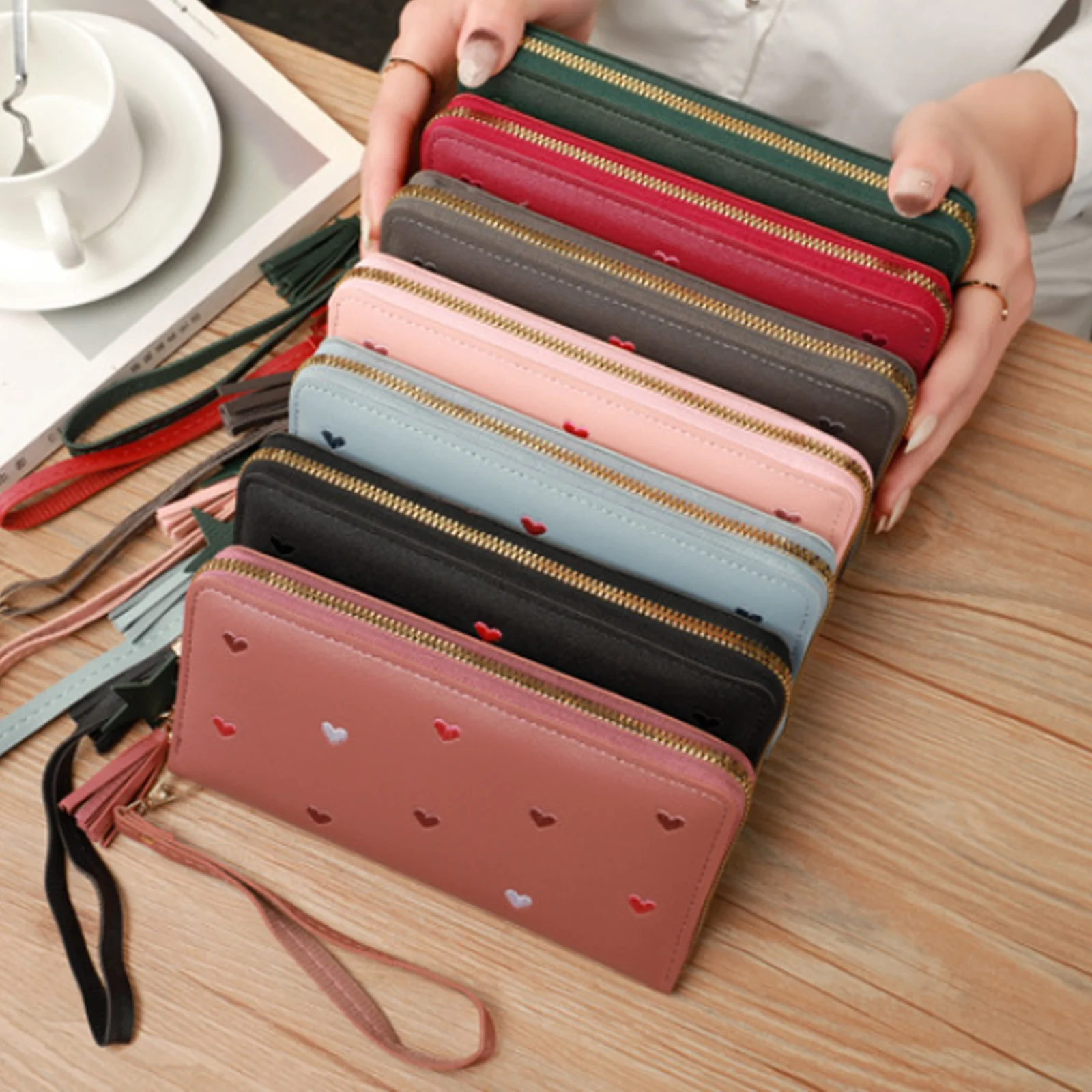 Women Long Wallets Purses Luxury Love Heart Wallets for Ladies Girl Money Pocket Card Holder Female Wallets Phone Clutch Bag