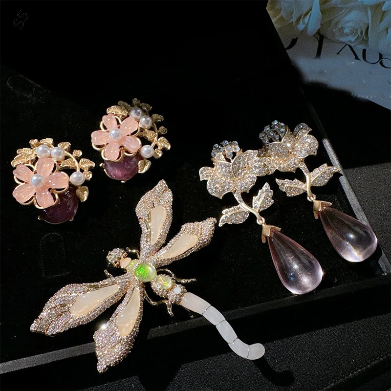 

High-end Jewelry Supplies Fine Vintage 18-karat Glazed Zircon Dragonfly Brooch for Women Suits Decoration Copper Inlaid Gemstone