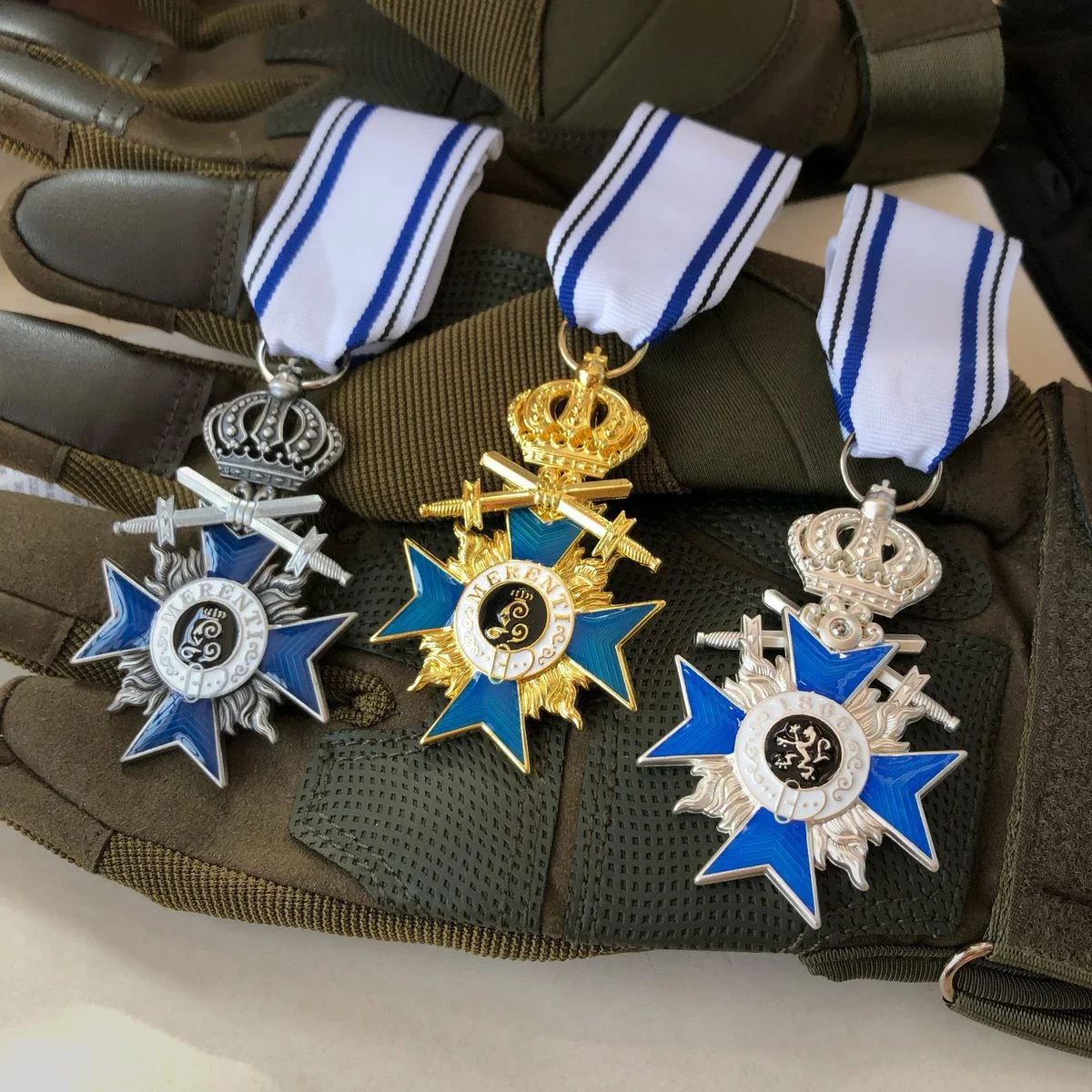 Орден Баварской Короны - Медаль Креста Пруссии - Реплика Военная Эмалированная Медаль Нагрудная Булавка Одежда Декоративная Ювелирная Брошь