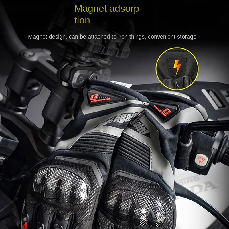 Winter Motorcycle Gloves Warm Plush Carbon Fibre Protective Shell Waterproof Touchable Screen Magnetic Adsorption Moto Gloves