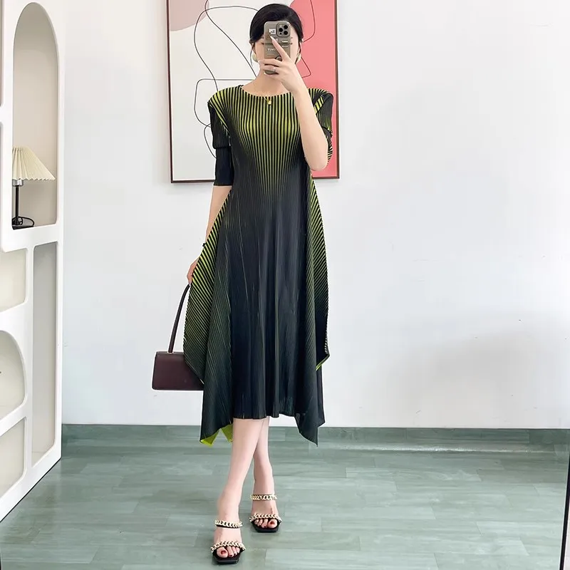 

Fashion Vintage 2023 Pleated Women Gradient Dress O Neck Summer New Chic Style A Line Irregular Elegant Lady Loose Casual Dresse