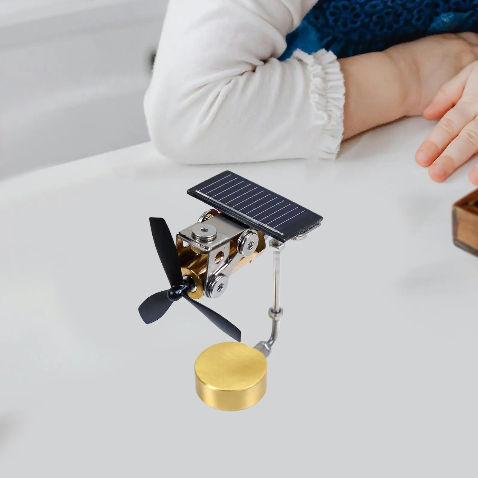 

Solar Powered Fan Car Dashboard Decoration DIY Fan Model Desktop Table Centerpiece Metal Ornament for Office Home Party