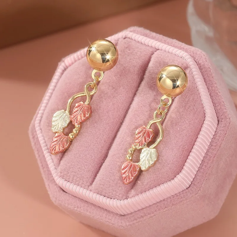 Simple Fashion Three Colors Metal Carving Leaf Dangle Earrings for Women Classic Design Party Earrings Jewelry