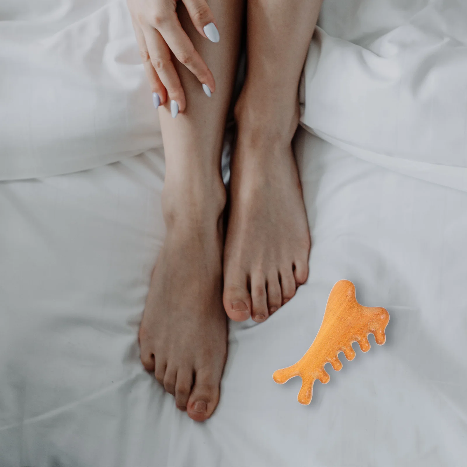 

Six-Claw Wooden Foot Massager Long Handle Ergonomic Design Meridian Relaxation Improve Circulation Natural Pressure Massage Tool