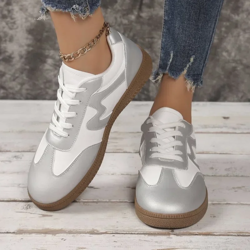 New Fashionable Flat Large Size Women's Casual Sports Shoes Comfortable Color Matching Student Sneakers White Shoes image 2