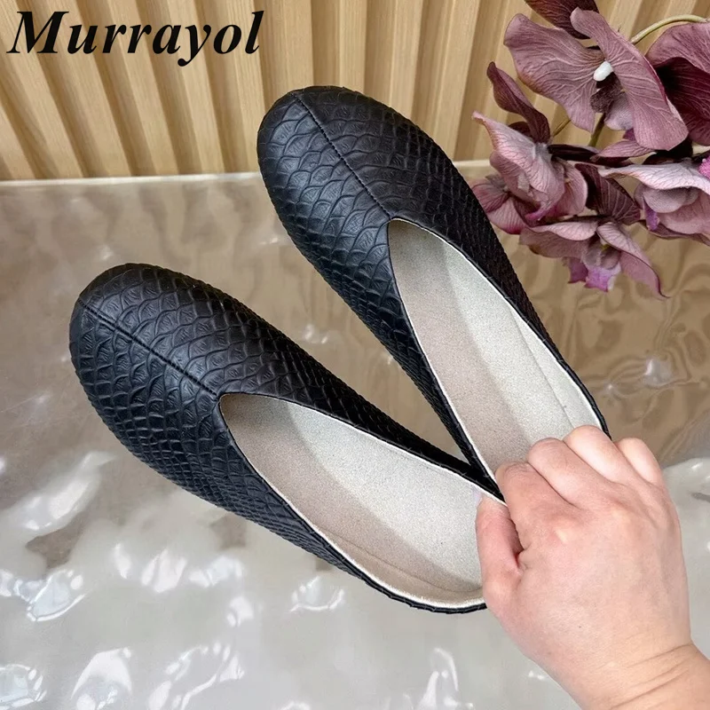 

Балетки на плоской подошве из натуральной кожи со змеиным узором, женские туфли с круглым носком и неглубоким носком, весенние модные универсальные бабушкины туфли