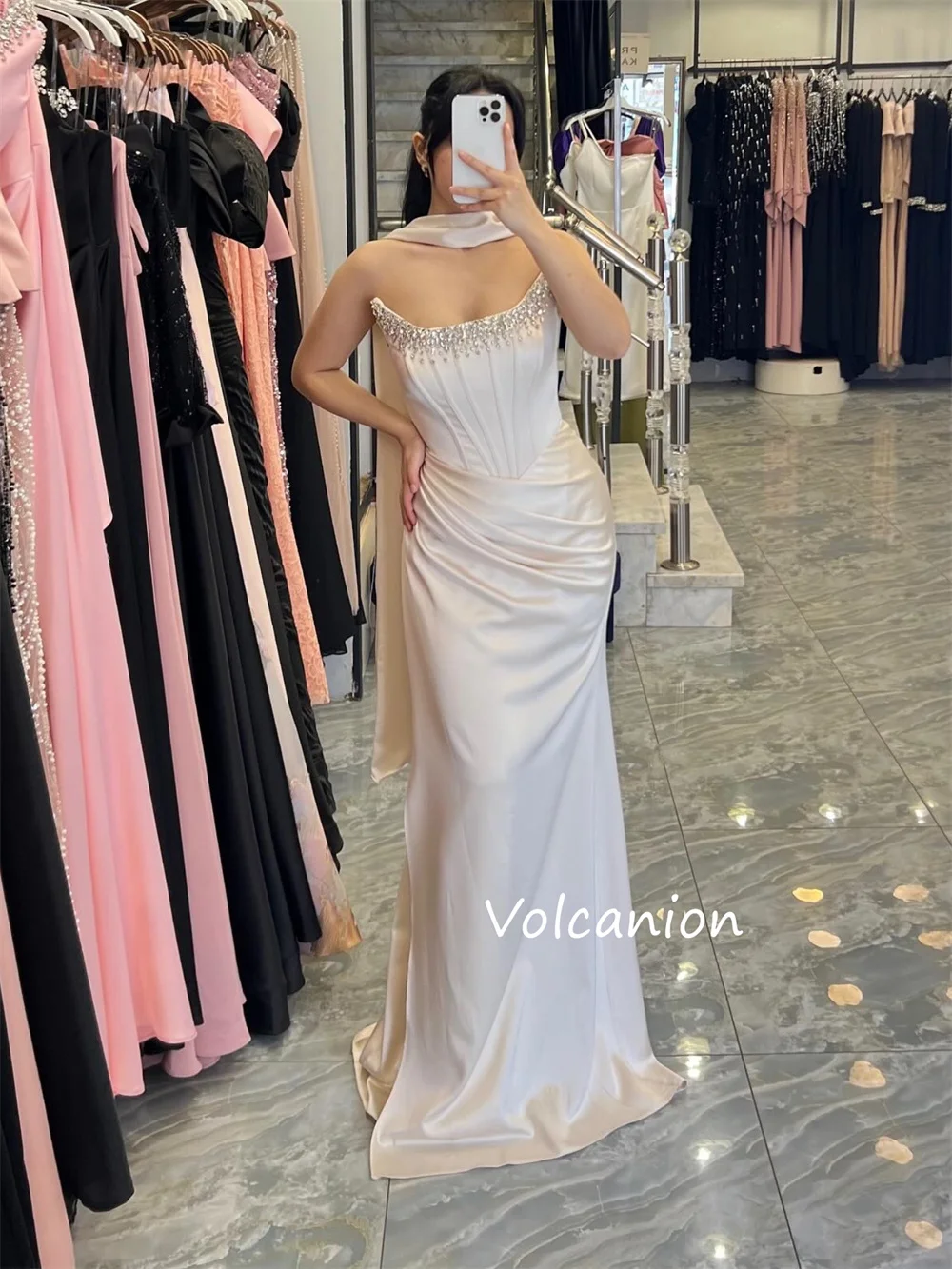 맞춤형 모던 스타일 플리츠 패턴 스팽글 장식 스트랩리스 롱 드레스 맞춤형 행사 홈커밍 클래식