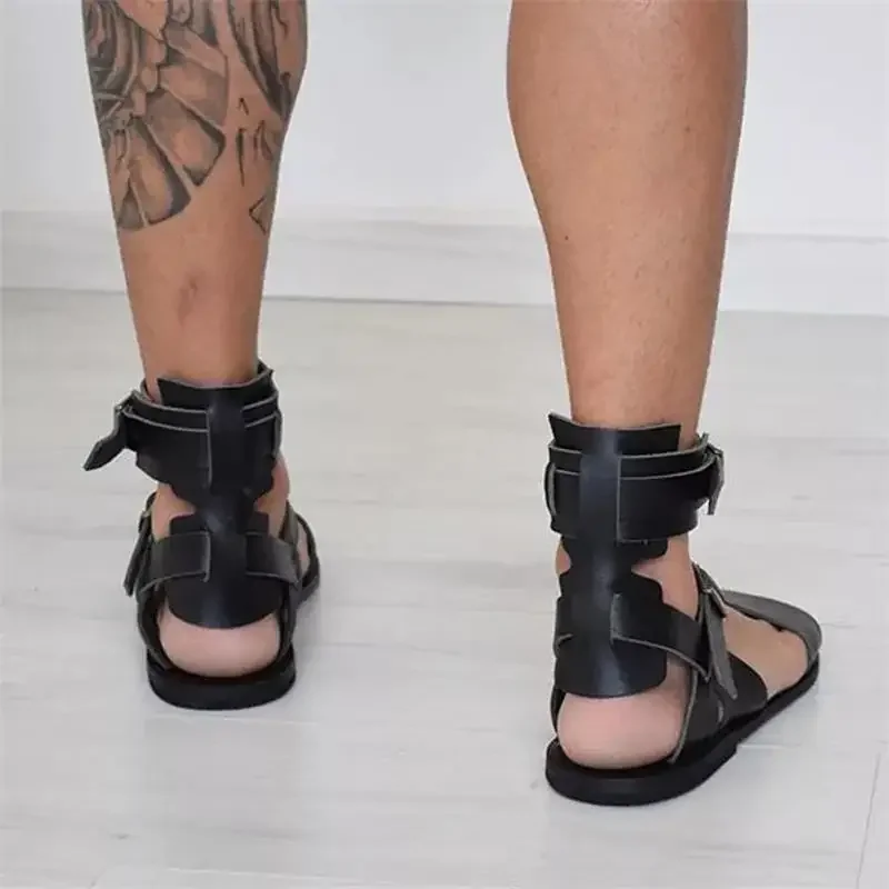 Sandal sepatu pria PU warna Solid mode kasual pantai jalanan kepribadian menyegarkan sederhana sabuk gesper sandal nyaman CP004