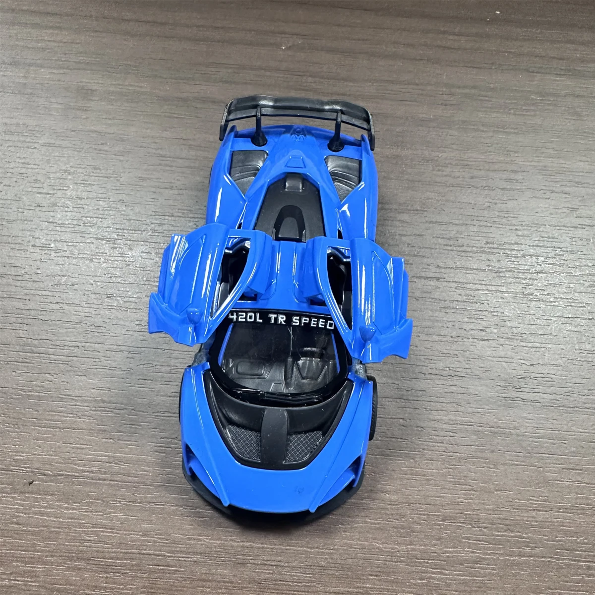 Miniature Racing Car Model Sports Ornament Alloy Die-Cast Pull-Back with Opening Doors Boys' Toy Car Enthusiast Accessories Collection Holiday Creative Gift