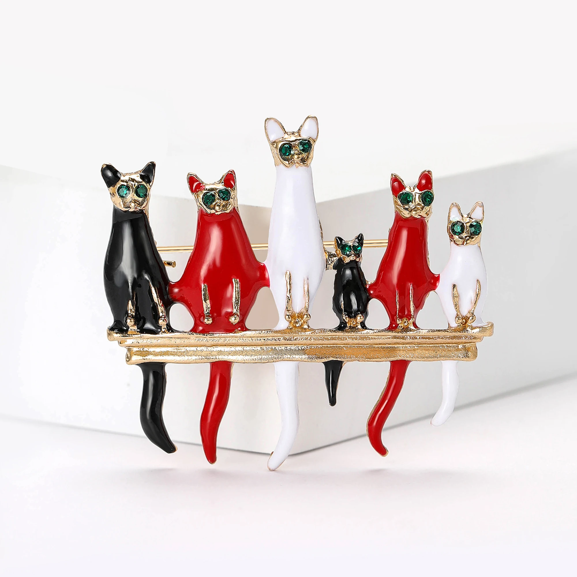 Enamel Six Cats Brooches for Women Unisex Animal Pins 2-color Available Office Party Accessories Gifts