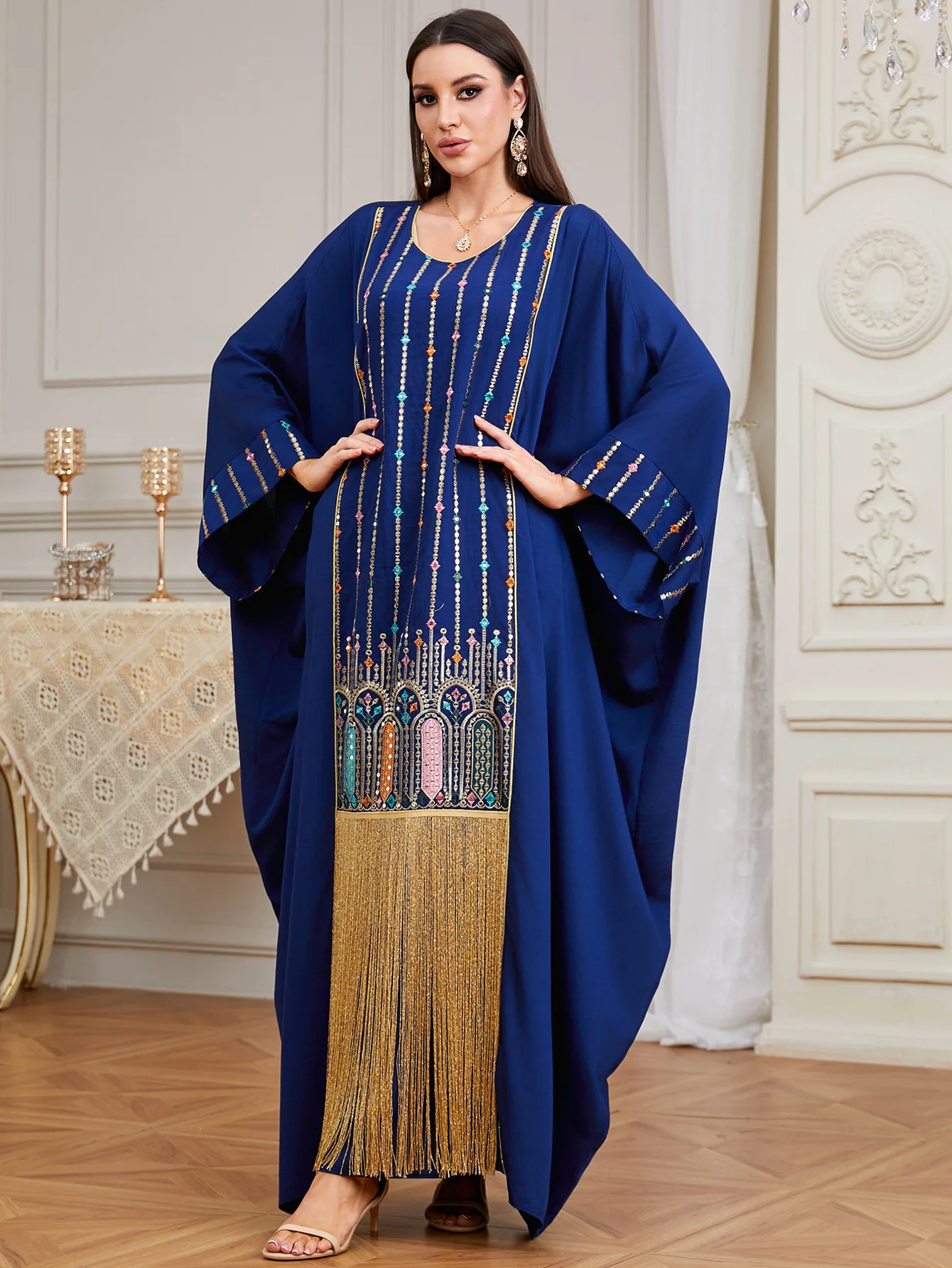 Midden-Oosten Arabisch Losse Vleermuismouwen Gewaad Vrouwen Elegante Pailletten Borduren Kwastje Jurk Luxe Mode Lange Jurk Formele Kleding