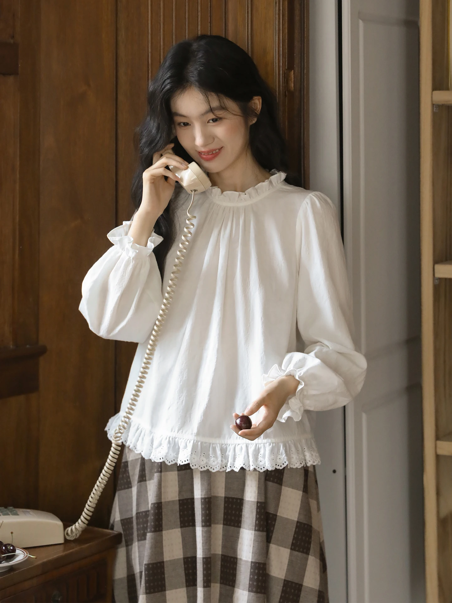 

Женская хлопковая рубашка Nesoulum с длинными рукавами и кружевной отделкой, винтажная, свободного кроя, весенняя, белая, с цветочным принтом, дышащая, топ