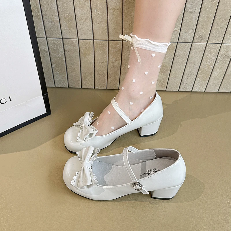 

Новые милые женские туфли Мэри Джейн в стиле Лолиты с узлом-бабочкой, лаконичные кожаные туфли на толстом каблуке, женские туфли-лодочки на мелком высоком каблуке