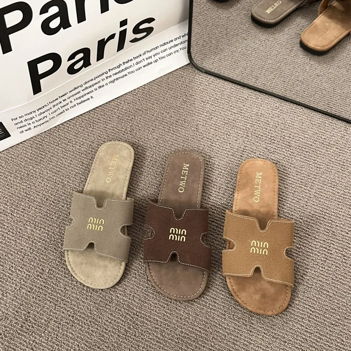 

New cool slippers women's summer wear 2026 thick-soled casual flat-bottomed non-slip beach sandals lazy fashion word
