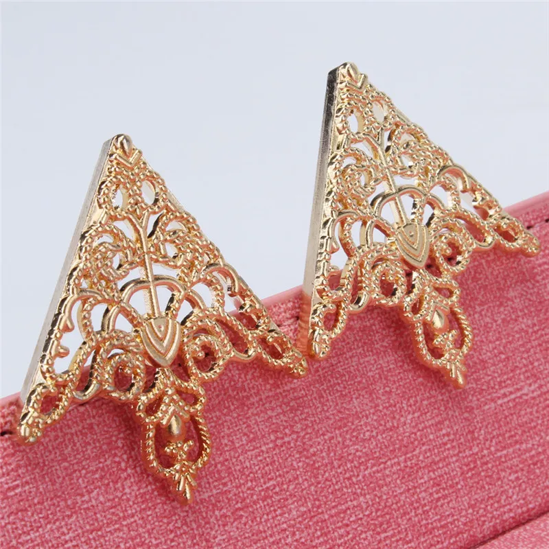 Vintage Fashion Triangle Shirt Collar Pin for Men and Women Hollowed Out Crown Collar Brooch Corner Emblem Jewelry Accessories