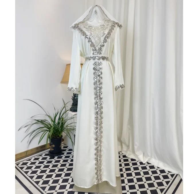 

Middle Eastern Women's Muslim Robe Dubai Arab Sequin Pearl Hooded Dress
