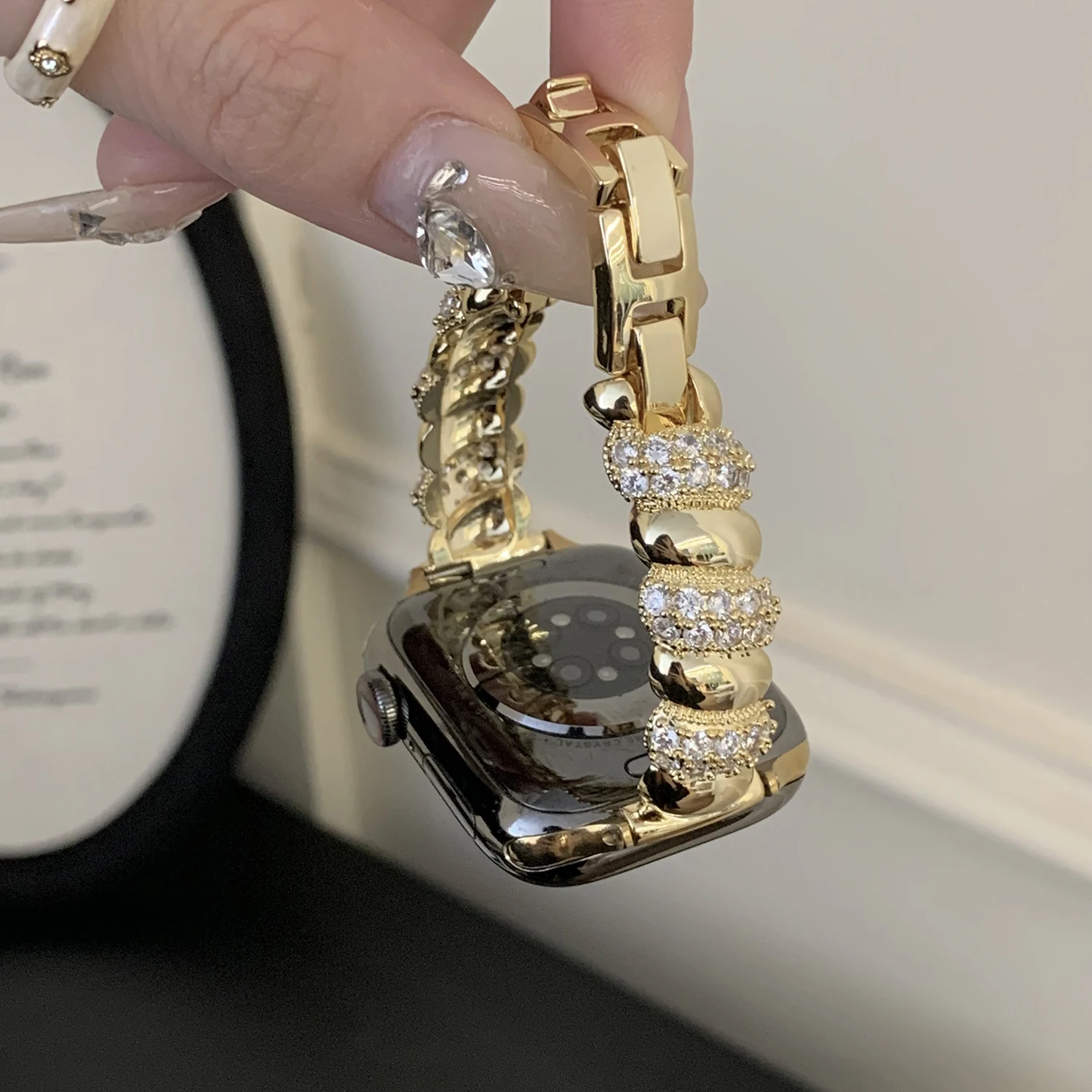 

Роскошный цирконовый ремешок Whirlpool Diamond Set для Apple Watch S10 S9 42 45 46 44 41 40 38 мм, медный металлический высококачественный ремешок для iWatch