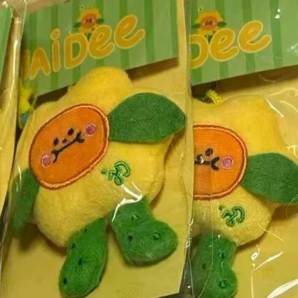 2025-nuevo-gmmtv-reunion-deportiva-oficial-estrella-tailandesa-joongdunk-jaidee-breezy-ballon-mini-llavero