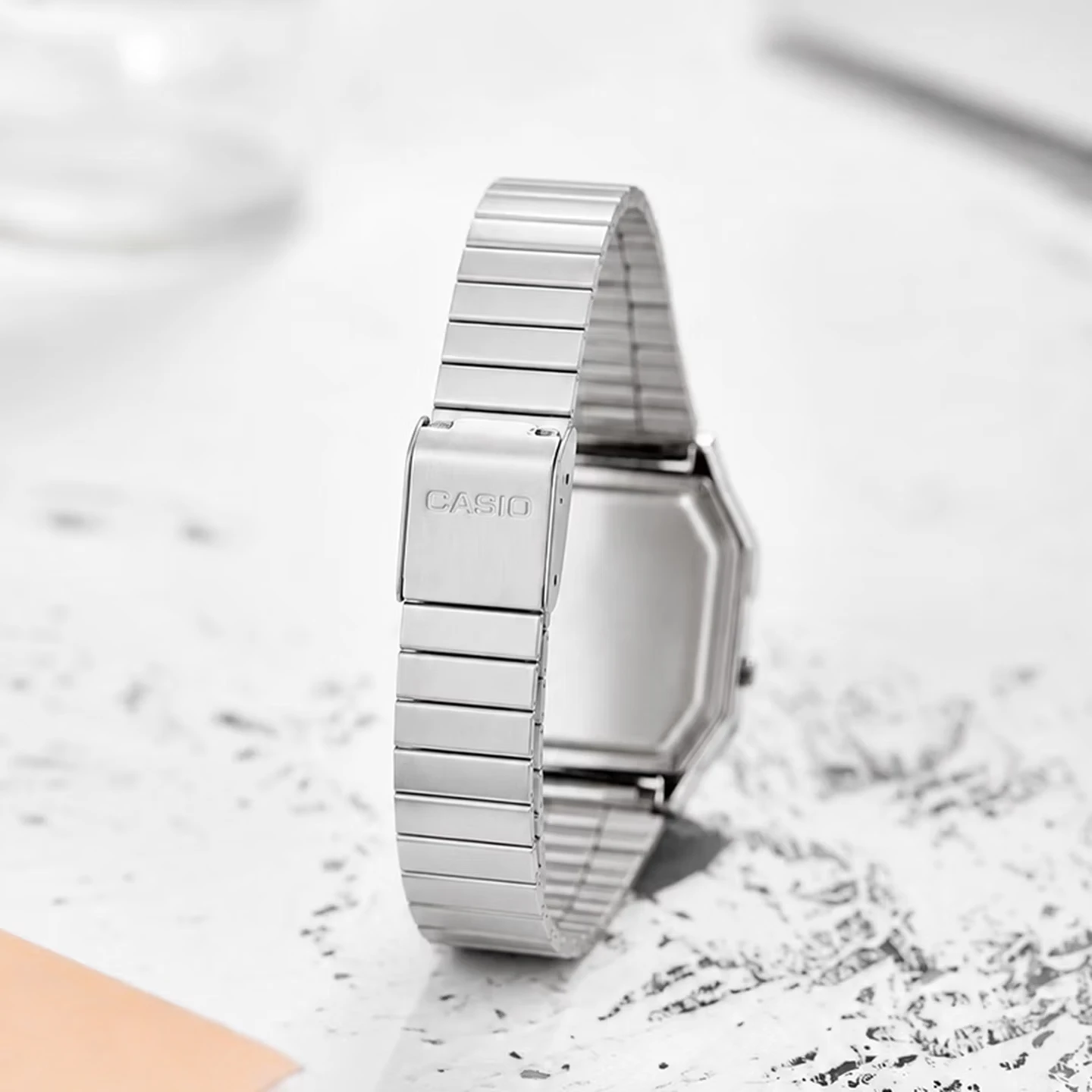 Casio AQ‑240E Series | Analog‑Digital Watch | Stainless Steel Band | 30M Water Resistant | 3‑Year Battery | Retro Dial
