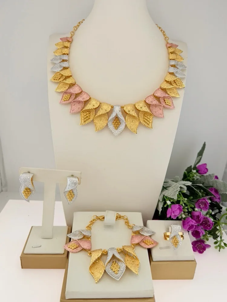 Luxury Geometric Three Tone Italian Jewelry Set Gorgeous Trendy Collar Brazalete Aretes Anillo 4PC Jewels Set for New Year Gift