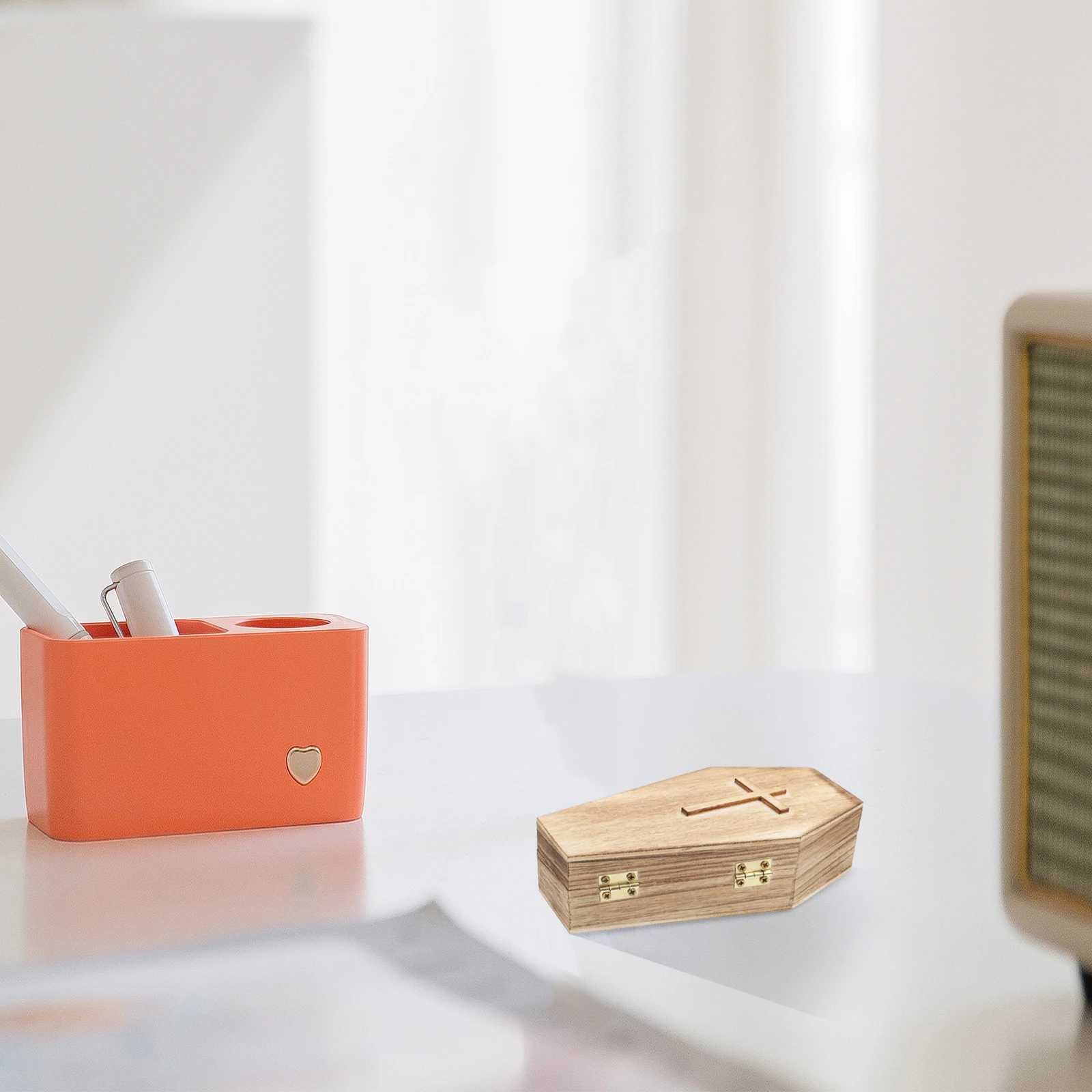 

Gothic Jewelry Box Coffin Style Excellent Wood Material Creepy Atmosphere Decor Small Portable Earring Ring Necklace Storage