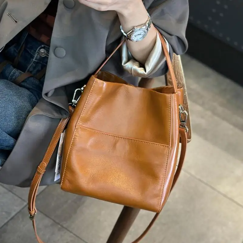 

Autumn New Fashion Vegetable Basket Bucket Bag Women 2023 Handbag Large Capacity Crossbody Bag Tidal Genuine Leather Women's Bag