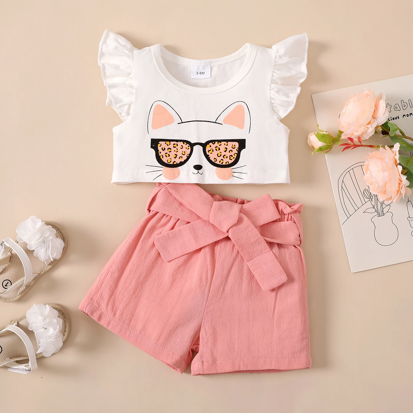 

PatPat 2pcs Baby Girl Cat Print Flutter-sleeve Top and Solid Belted Shorts Set