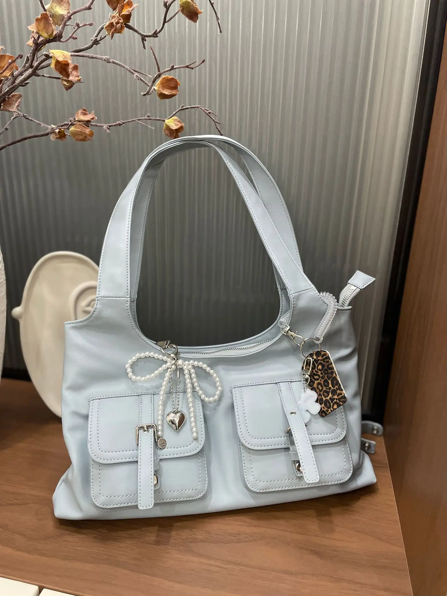 

FIRMRANCH Нишевая модная женская сумка на одно плечо подмышки, однотонная сумка почтальона с двойным карманом, дизайн, кошелек Kpop