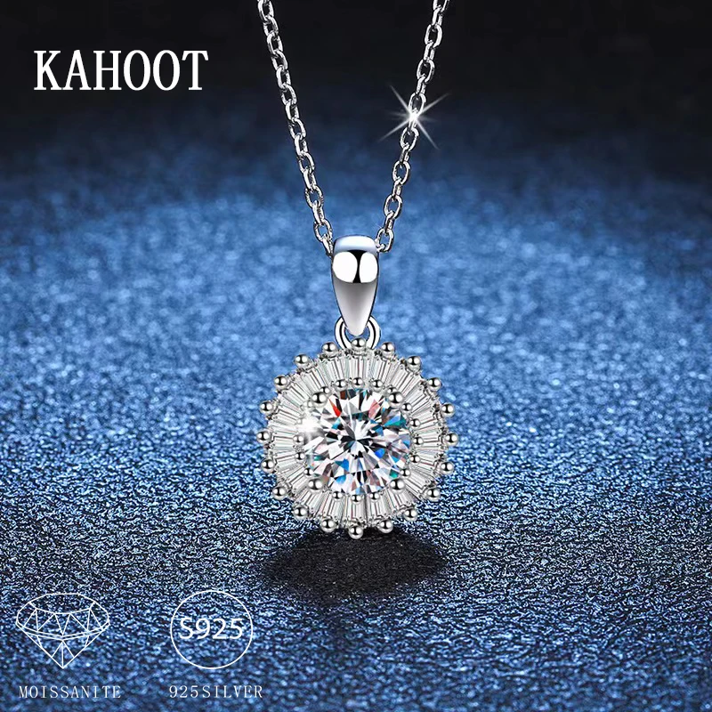 925 Sterling Silver 1 Carat Moissanite Sunflower Necklace for Men and Women Couple Fashion Advanced Creative Birthday Anniversar