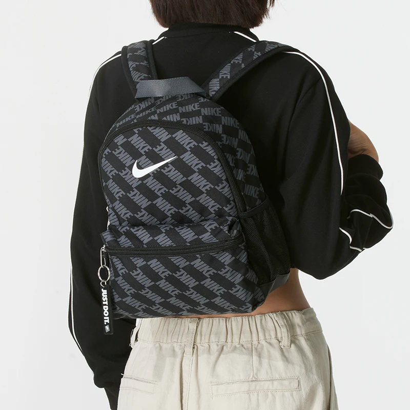

Дорожная сумка унисекс Nike (Nike) Brsla Jdi Mni Bk-Aop, мини-повседневный рюкзак, дорожный рюкзак, модный универсальный рюкзак Hv6481-010