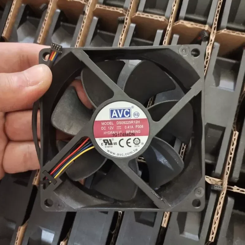 DS09225R12H-P308 AVC 9025 12V 0.41A 9cm Four-Wire PWM Temperature Control Fan for Computer CPU Cooler and Power Supply