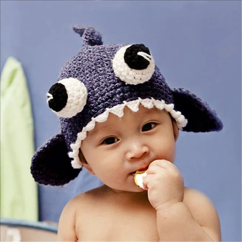 Cute Shark Baby Knitted Hat Hand Crochet Children Cartoon Sark Caps Bonnet Newborn Baby Photography Props Accessories Beanie