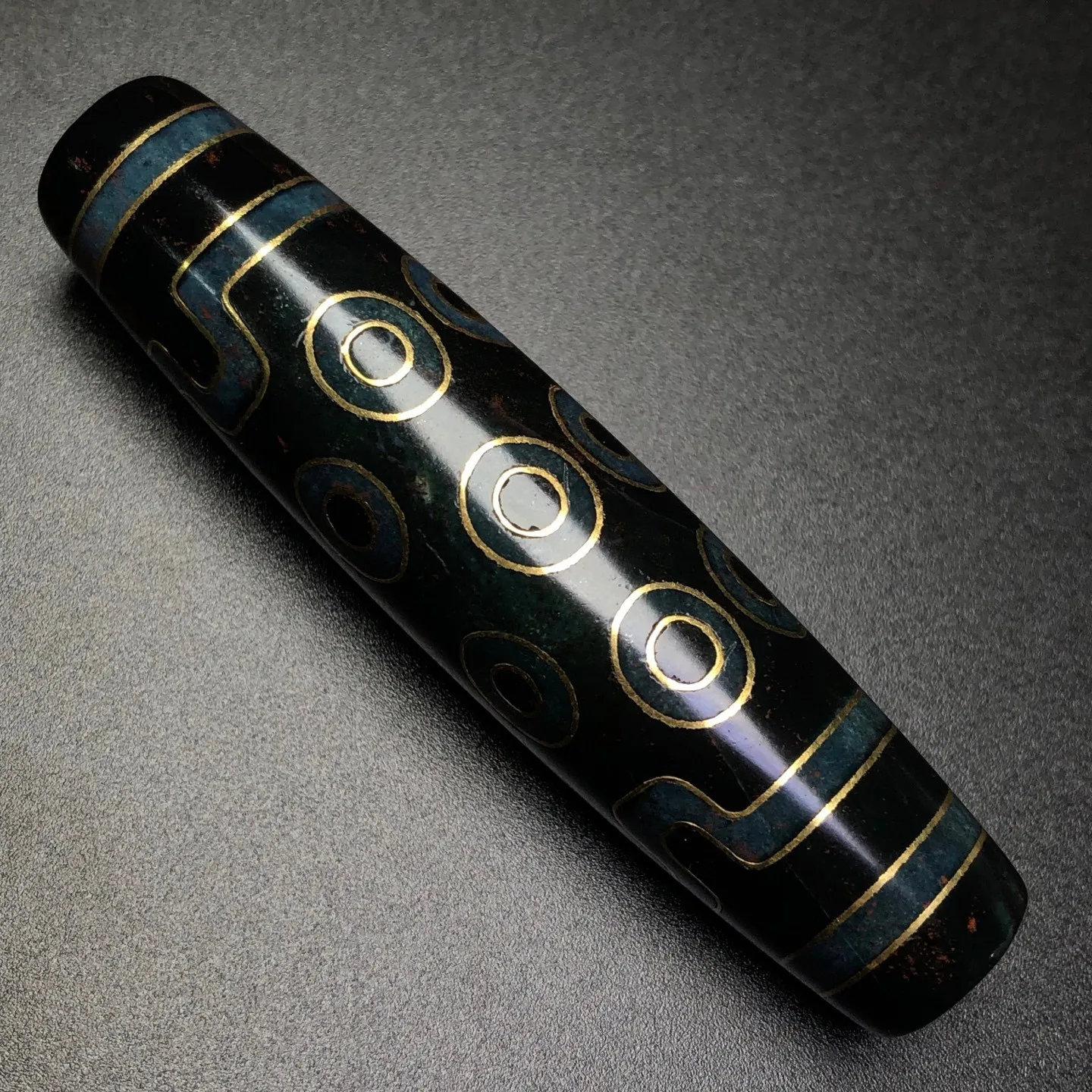 Tibetan Buddhism Agate Inlaid Gold Wire 16 Eyes Totem Dzi Bead Pendant G3679