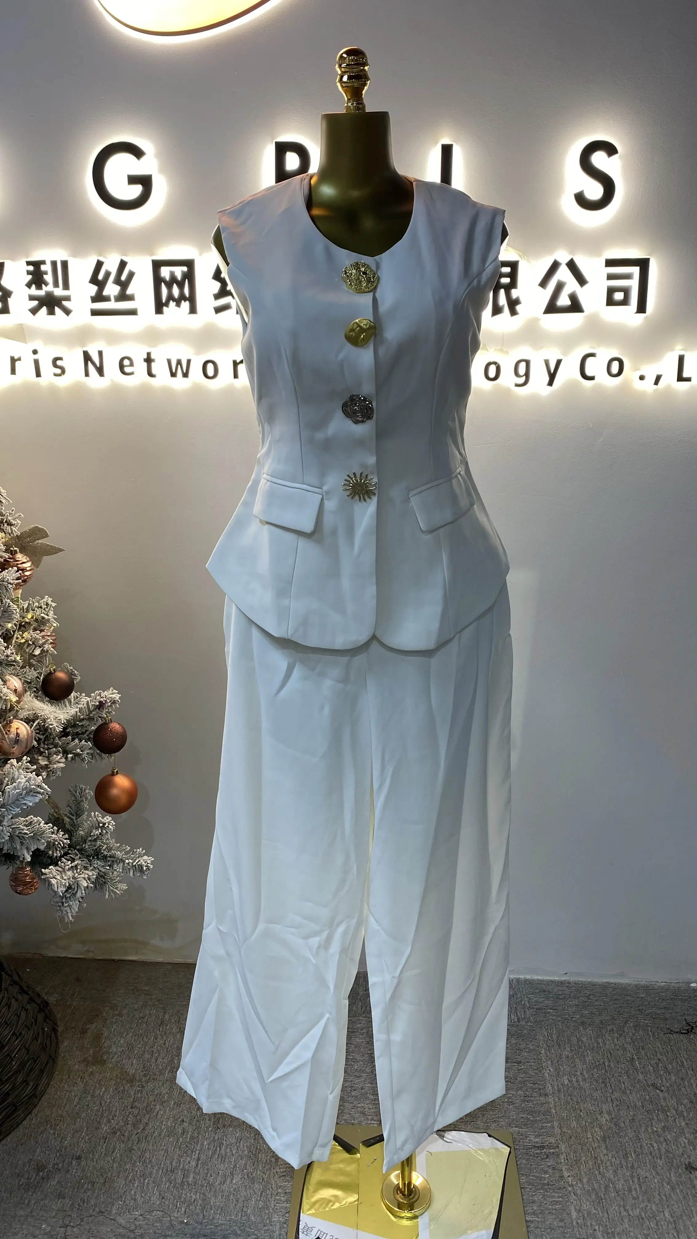 

2025 Autumn Women's Solid Color Vest and Trousers Set, Elegant Straight Leg Trousers Set, Office Attire-GZXX042