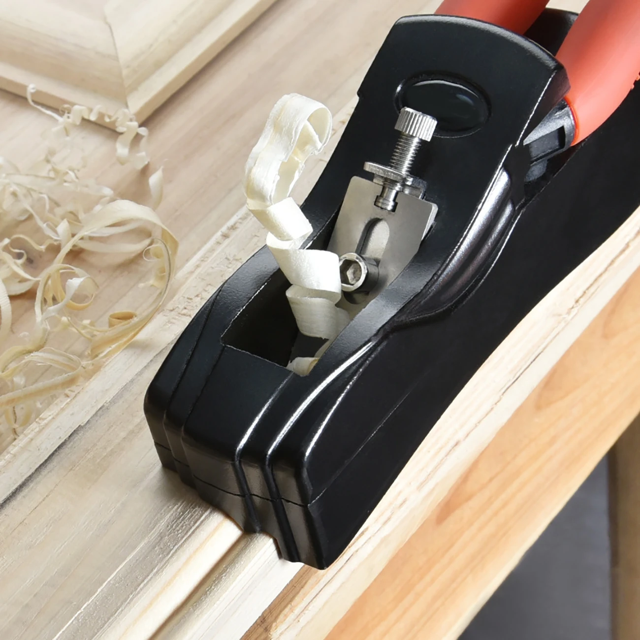 

Adjustable Hand Planer Folding 45 Degree Bevel Angle Trimming and Chamfering Planer Edging Tool Suitable for Woodworking