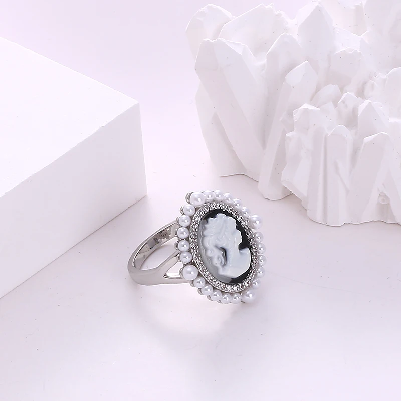 Vintage Cameo Portrait Ring With Surrounding White Pearls Gold Plated Adjustable Split Band Finger Ring Retro Victorian Elegant