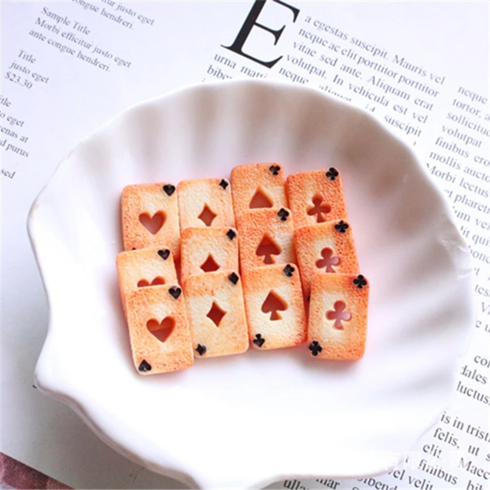 10 Pcs Miniatures Simulation Creative Poker-Shaped Cookies Heart-Shaped Square Spade Plum Blossom Decoration Crafts