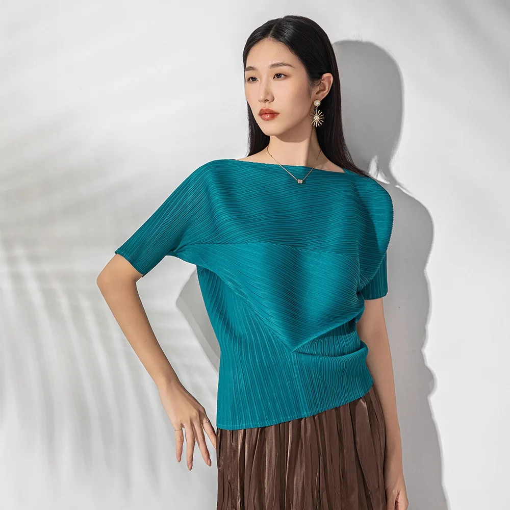 

Miyake плиссированная футболка с короткими рукавами, новинка 2025, модный повседневный универсальный свободный пуловер с круглым вырезом, топ с рукавами «летучая мышь»