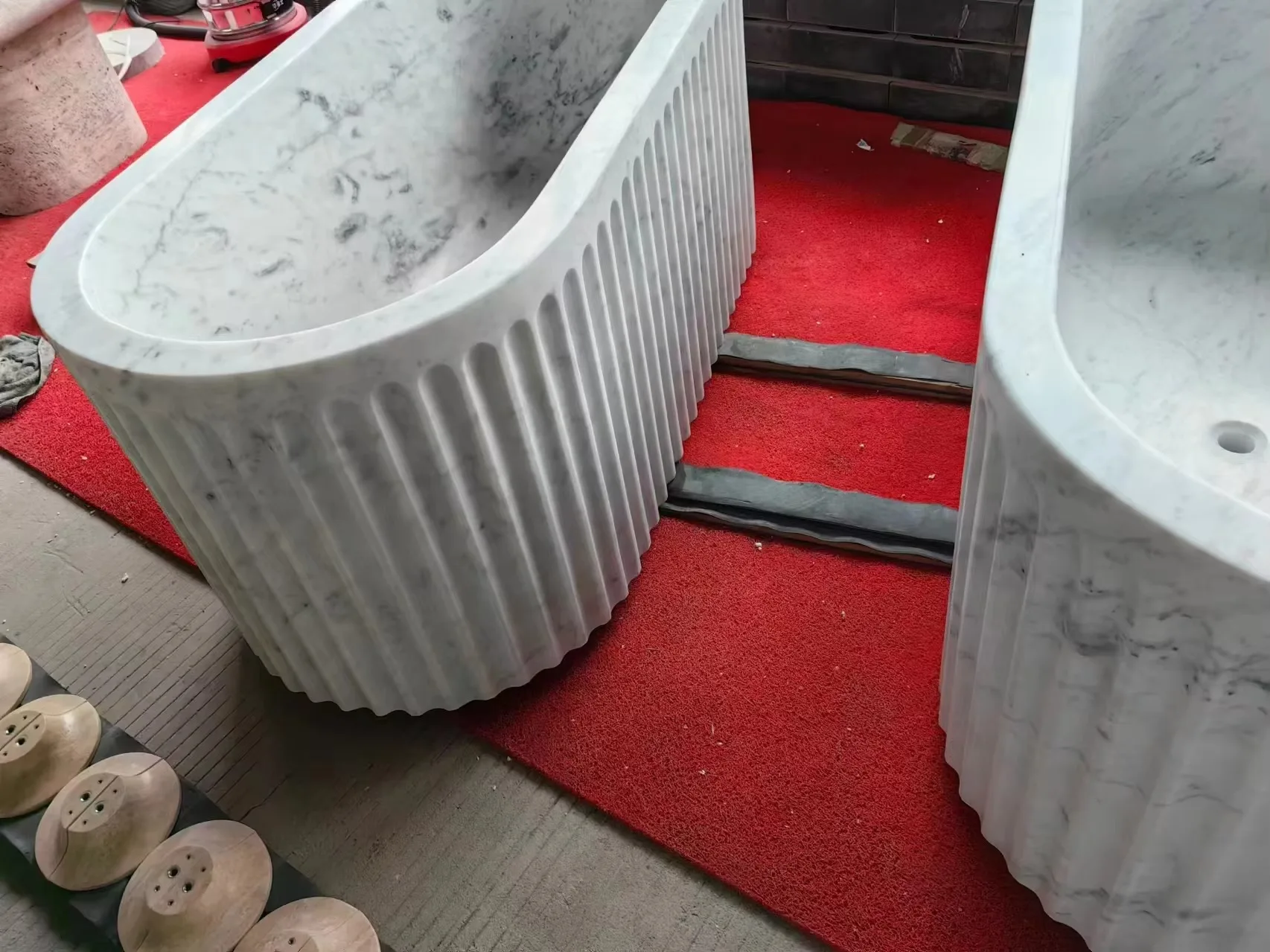 #￥Wholesale Price Hand Carved Carrara Marble Bathtub Modern Matt White Natural Stone Whirlpool Tub for Luxury Home Decoration