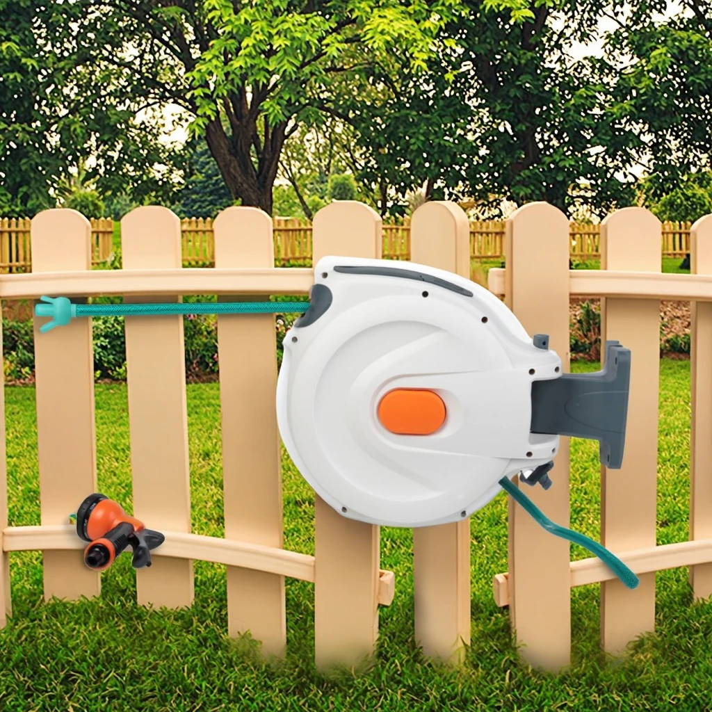 Sistema di irrigazione antincendio retrattile automatico in PVC Armadietto del carburante Avvolgitubo da giardino montato a parete ad alto costo per uso esterno