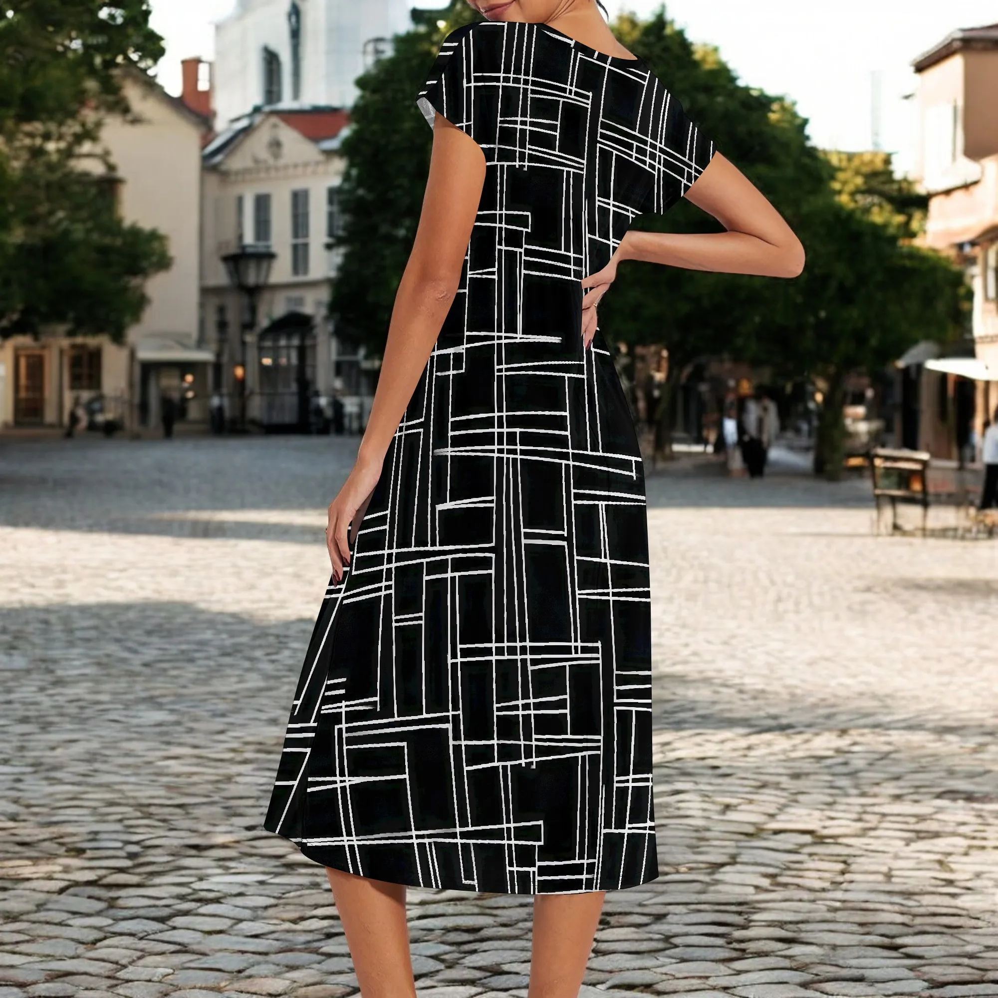 ชุดเดรสฤดูร้อนสําหรับผู้หญิงเสื้อยืดลําลองแขนสั้นเดรสสวิง Flowy Beach Sundress พร้อมกระเป๋า