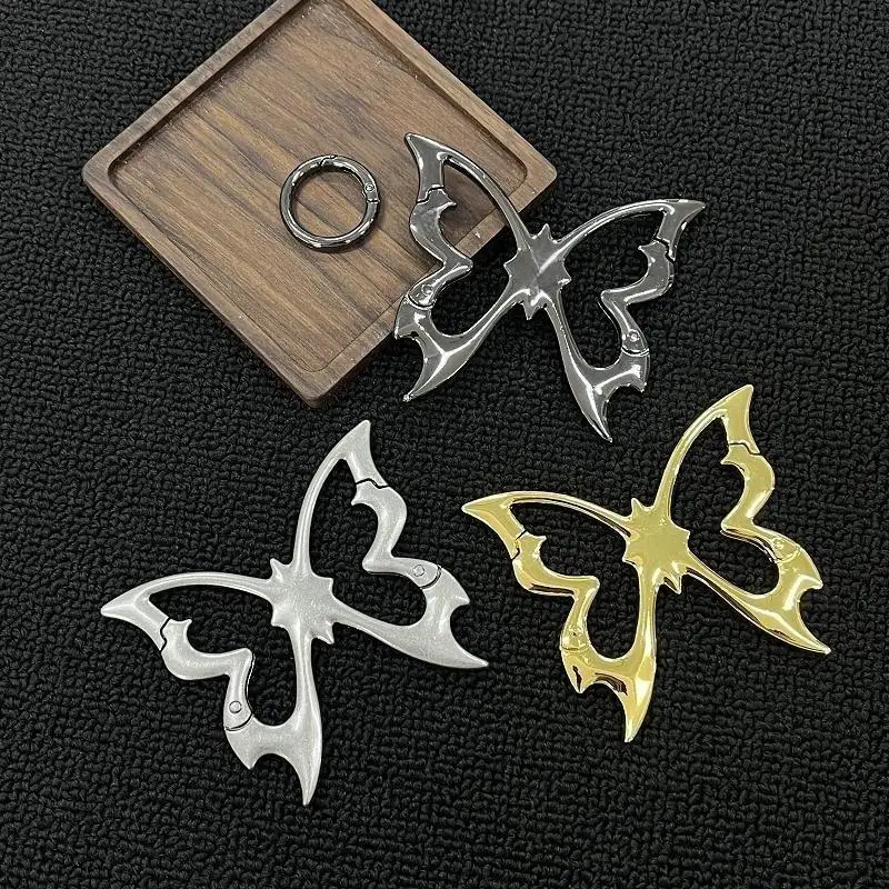 Ausgehöhlter Schmetterling Zinklegierung Schlüsselanhänger Bergsteiger-Gürtelschnalle Taschenanhänger Schlüsselring Karabiner Hüftanhänger – Detail 1