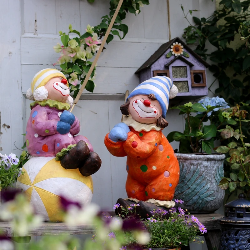 Garden Clown Decor American Style Incense Insertion Outdoor Fairy Tale Ornament for Patio/Kindergarten Handmade Resin Sculpture