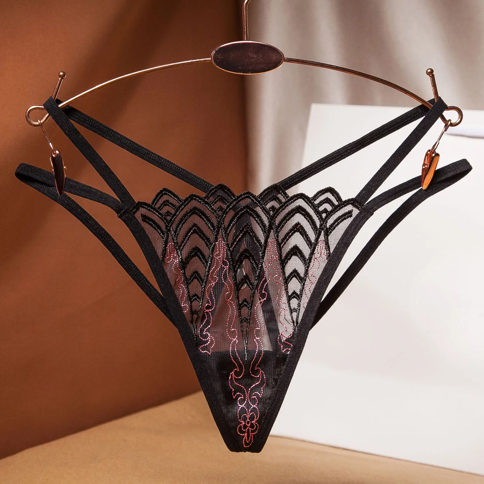 

Сексуальное женское белье, женские трусики, прозрачные стринги с открытой промежностью, однотонное ажурное нижнее белье для женщин, кружевные трусики