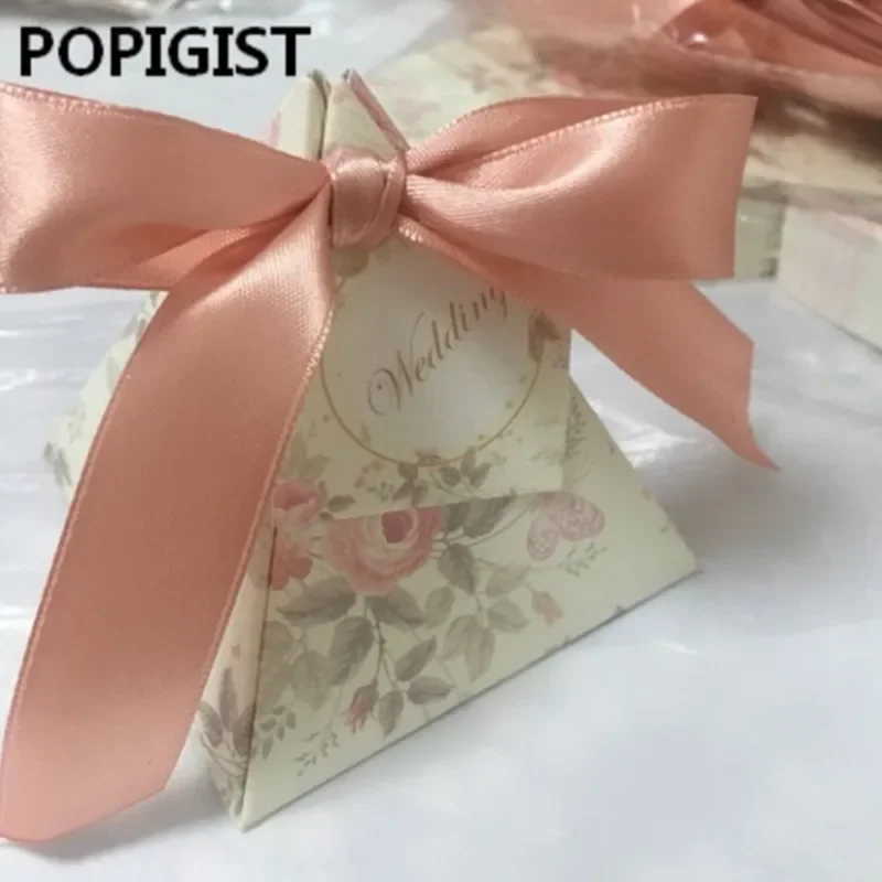 Creative Floral Printed Triangular Pyramid Wedding Favors Candy Boxes Bridal Shower Party Gift Box With Ribbons & Tags 50pcs