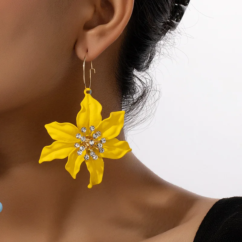 Large Metal Yellow Petal Flower Earrings For Women Spring Summer Holiday Accessories Heavy Styles Wholesale Jewelry Gift 2023651