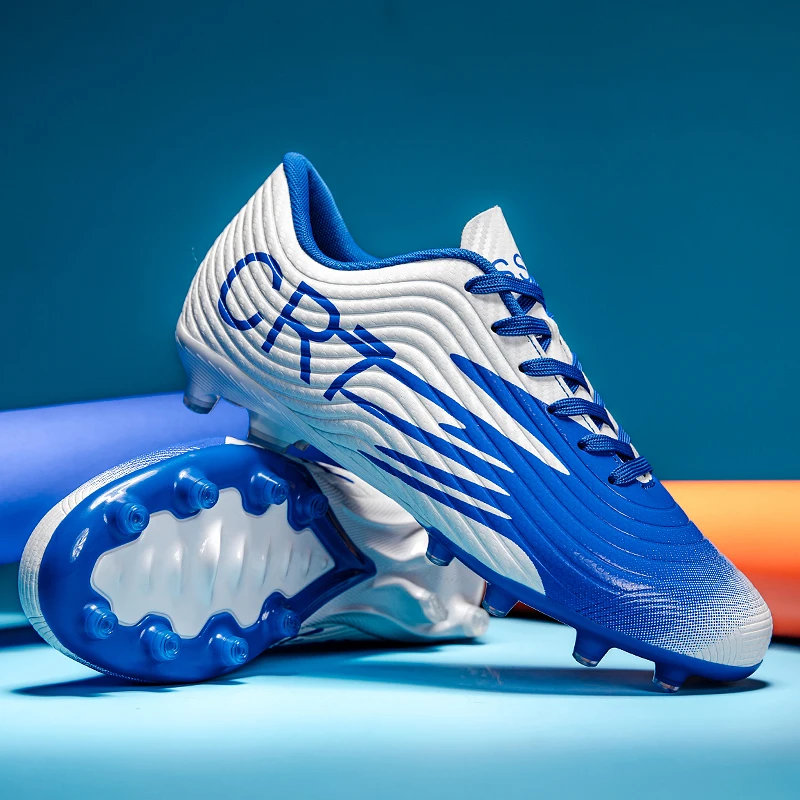 

New Men Soccer Shoes Soft Training Football Boots Unisex Grass Ultralight Breathable Professional Sport Cleats Match Sneakers